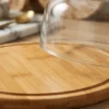 CAMPANA DE CRISTAL CON BANDEJA DE BAMBU PARA TORTA - 31 CM