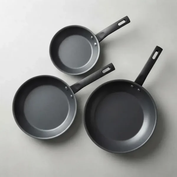 33229PAN0077-3 MAGNIFIC - JUEGO DE 3 SARTENES FRANCESAS 16+20+24 CM- COLOR NEGRO