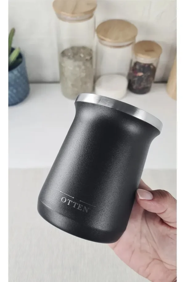 MATE DE AC INOX -  236 ML / PARED DE DOBLE ACERO. MANTIENE EL CALOR POR 6 HS Y EL FRÍO POR 4 HS NEGRO